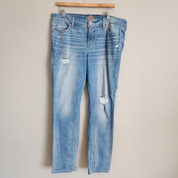 Torrid Boyfriend Straight Vintage Stretch Distressed Mid-Rise Jeans Size 12R - Picture 2 of 10